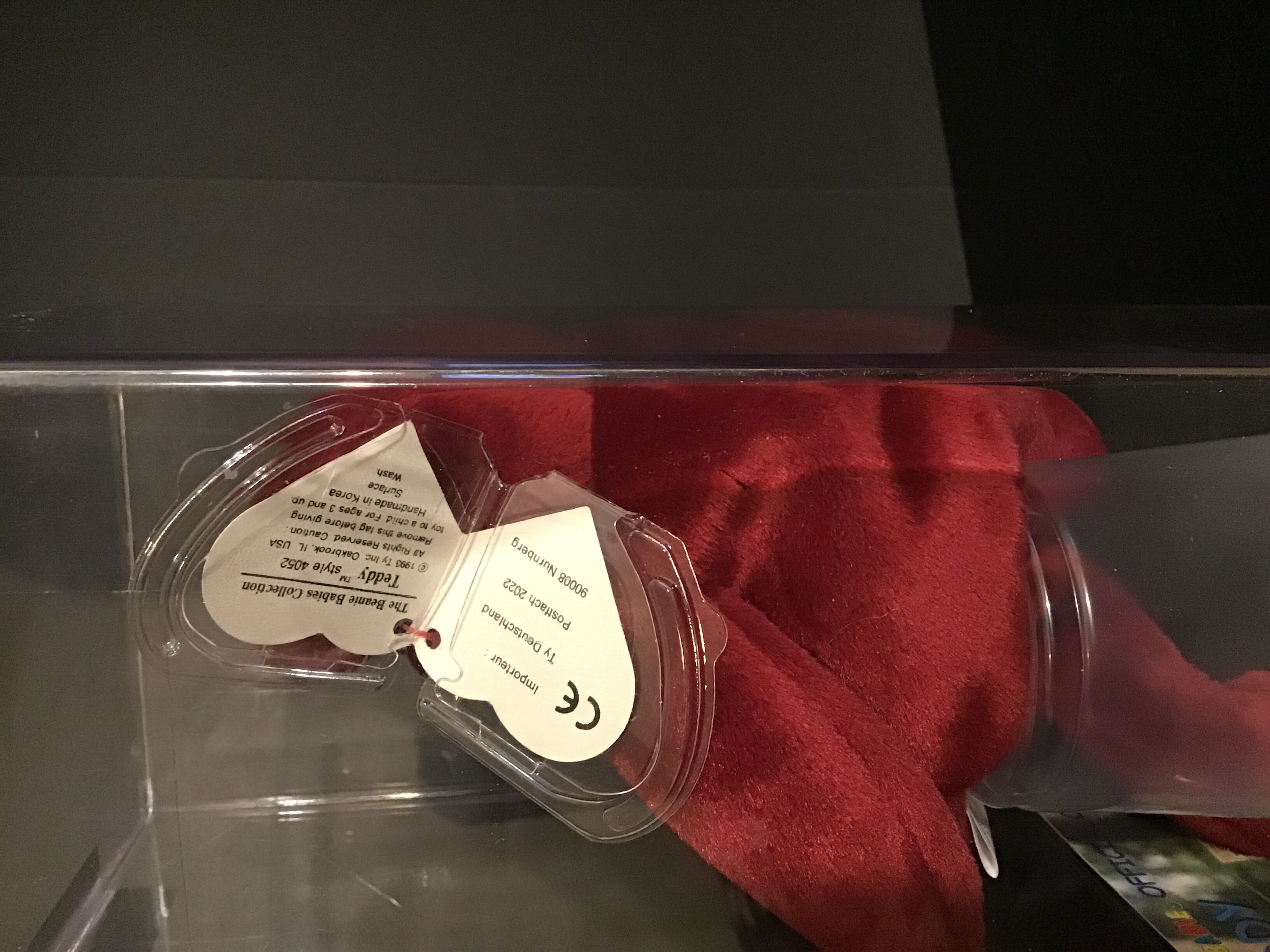 Teddy The Cranberry Bear, Old Face  (United States) plush collectible - Main Image 2