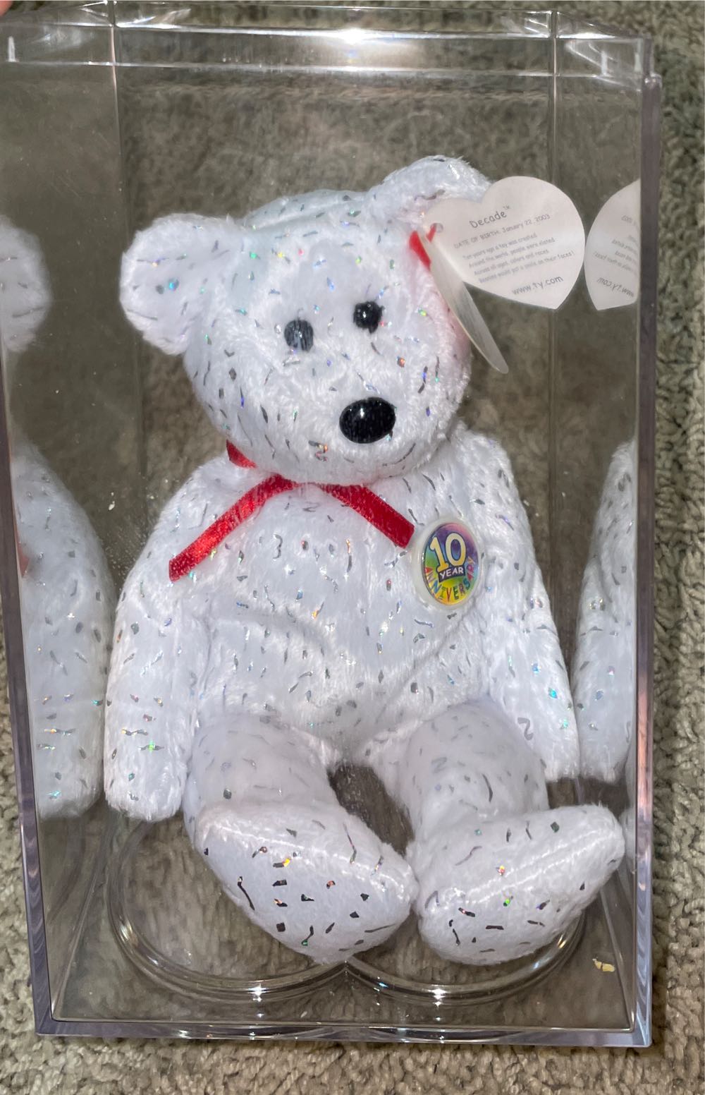 Decade The Bear (White)  (United States) plush collectible [Barcode 008421045853] - Main Image 2