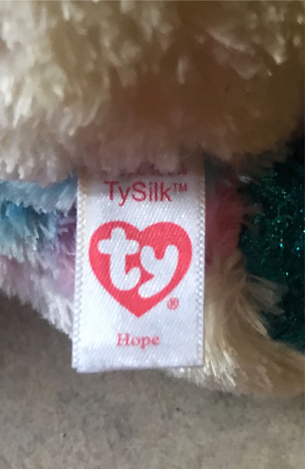 Hope the Praying Bear  (United States) plush collectible [Barcode 008421362455] - Main Image 3