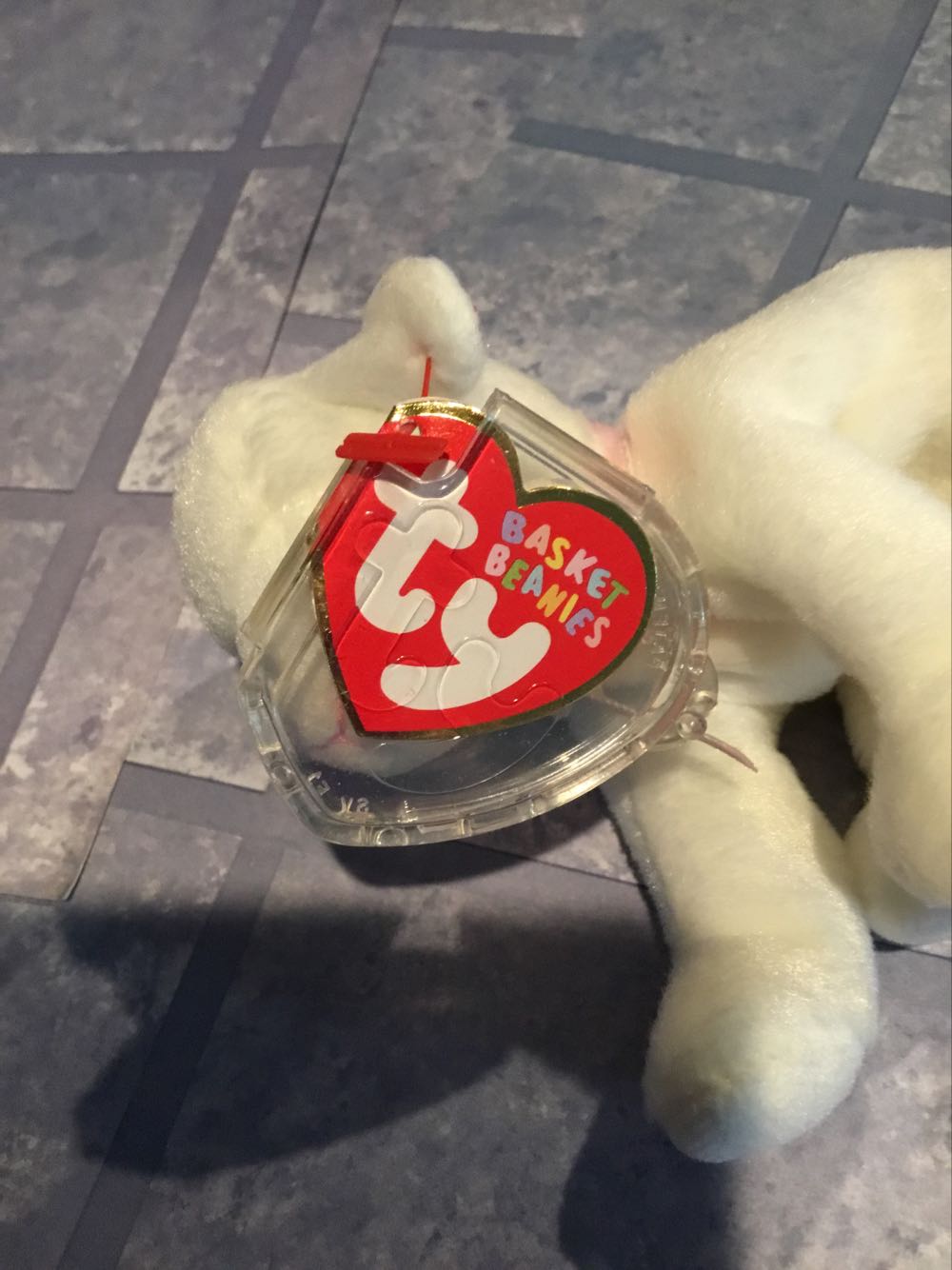 Lullaby The Lamb - Basket Beanie  plush collectible [Barcode 008421035403] - Main Image 2