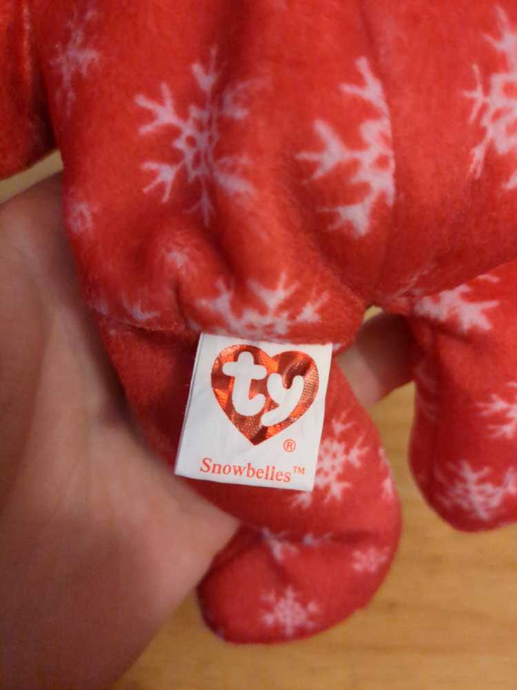 Snowbelles The Bear - Red  plush collectible [Barcode 008421470280] - Main Image 2