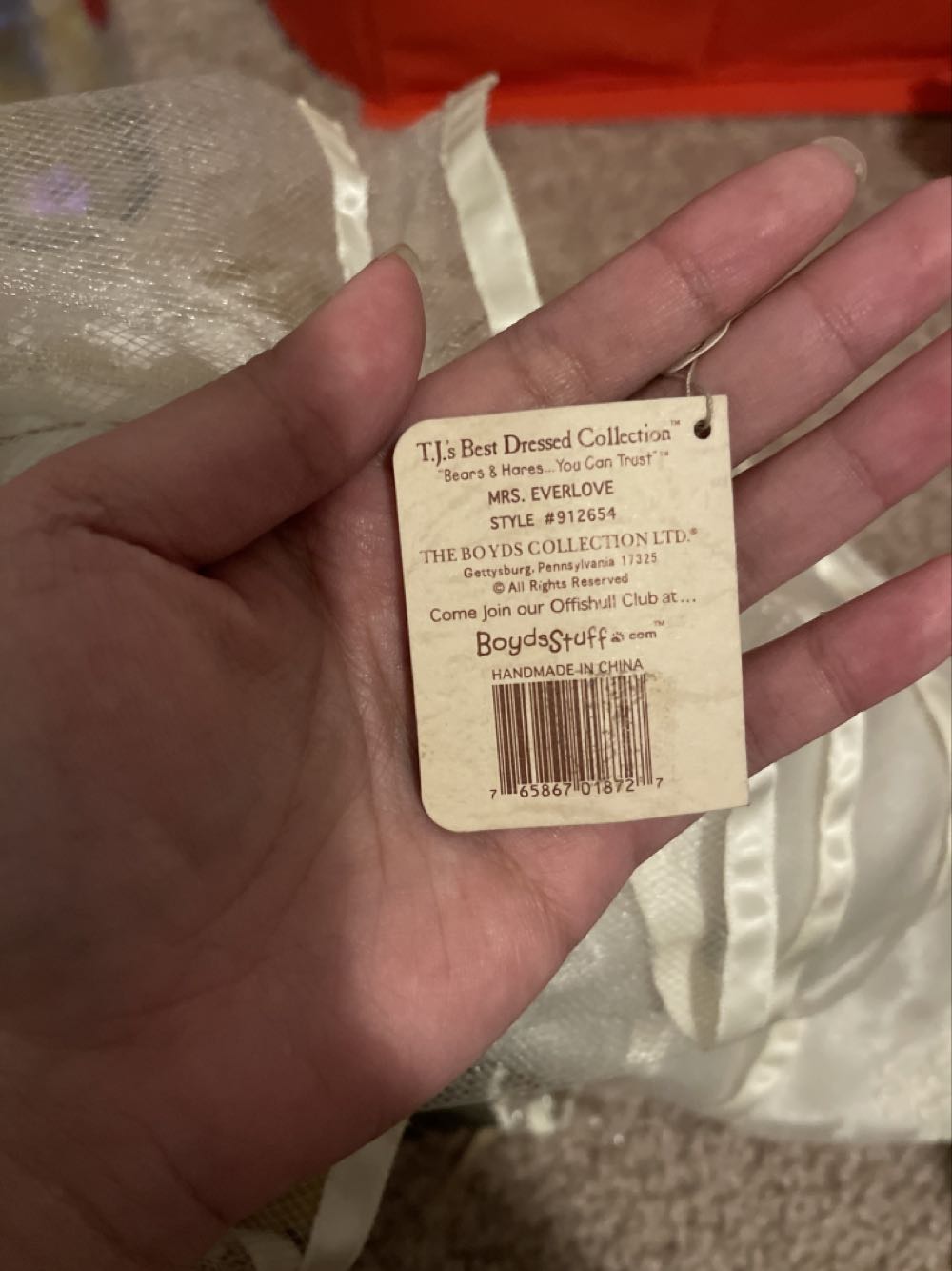 Mrs. Everlove  plush collectible - Main Image 2