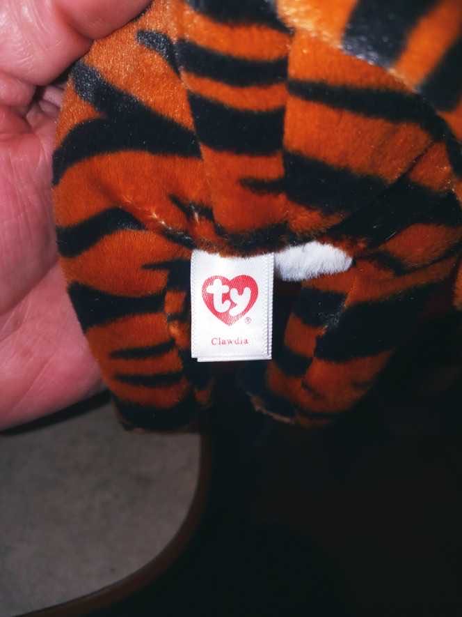 Fredrick The Fox  (United States) plush collectible [Barcode 008421500529] - Main Image 4