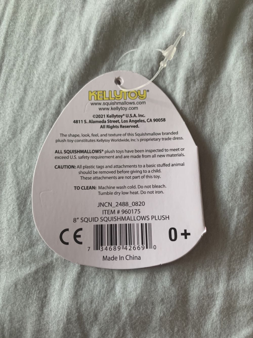 Stacy Squid 8” Squishmallow Valentines Edition  plush collectible [Barcode 734689426690] - Main Image 4