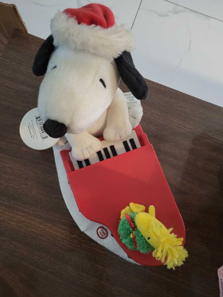 Hallmark Peanuts Swingin’ With Snoopy And Woodstock Plush Interactive Holiday Display  plush collectible [Barcode 795902124885] - Main Image 2