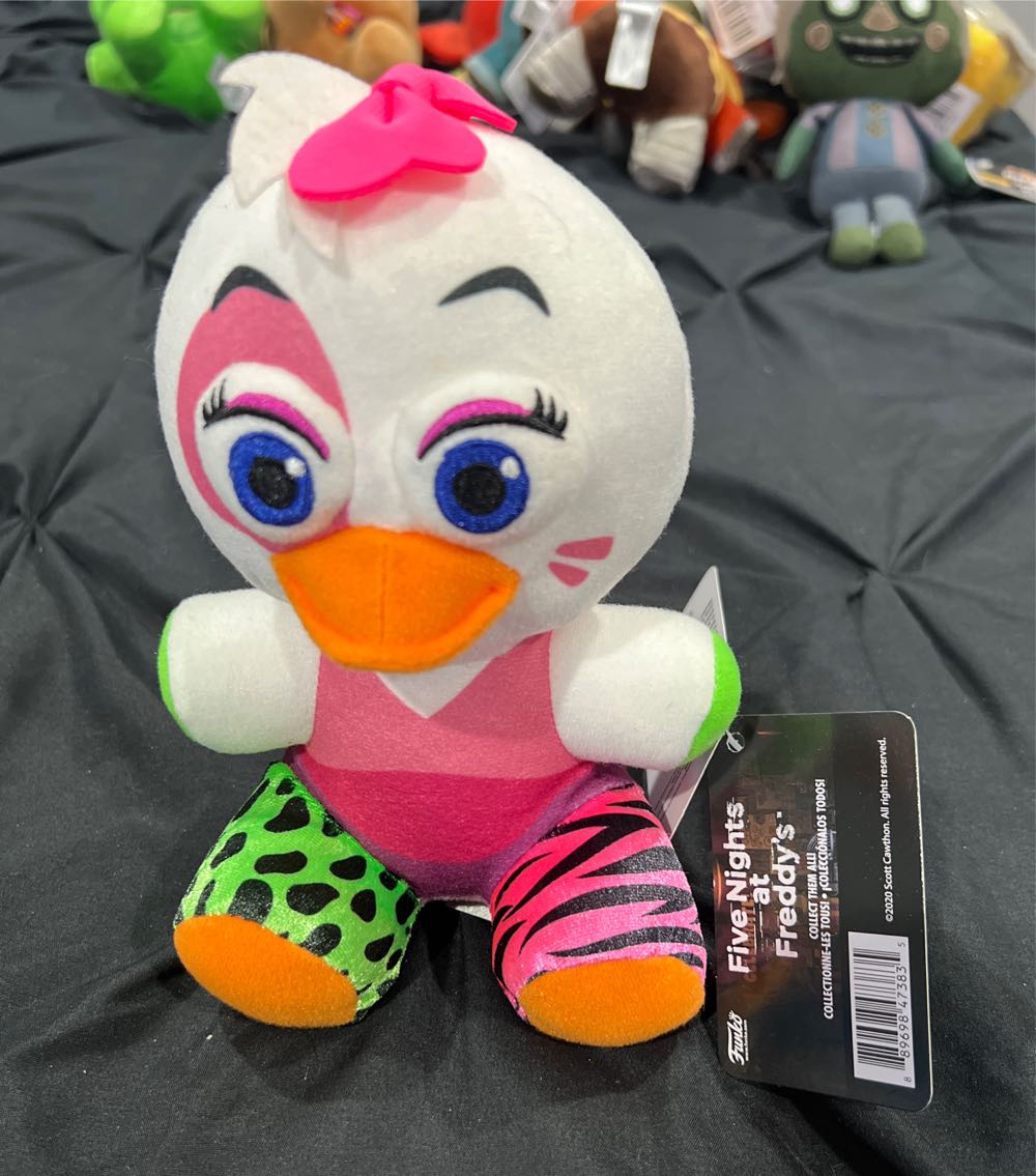 6 Glamrock Chica  (United States) plush collectible [Barcode 889698473835] - Main Image 3