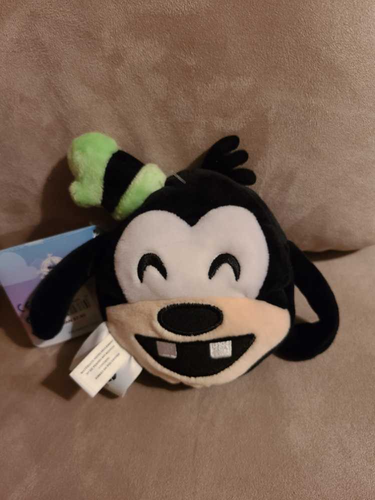 Goofy Emoji  plush collectible [Barcode 412343243660] - Main Image 2