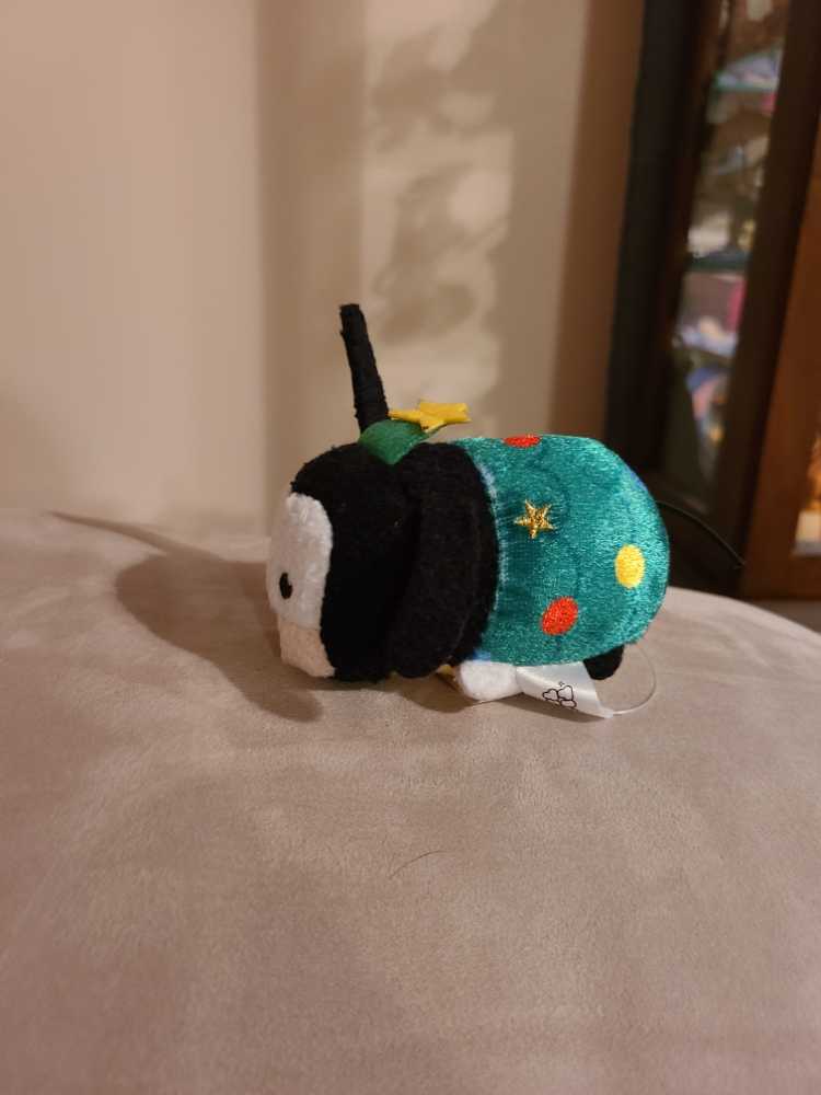 Tsum Tsum - Holiday Goofy  plush collectible [Barcode 887734120514] - Main Image 2