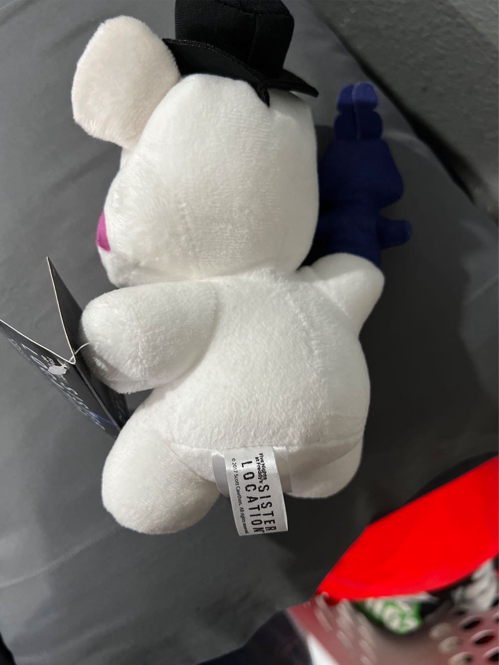 Funtime Freddy  (United States) plush collectible [Barcode 889698137836] - Main Image 4