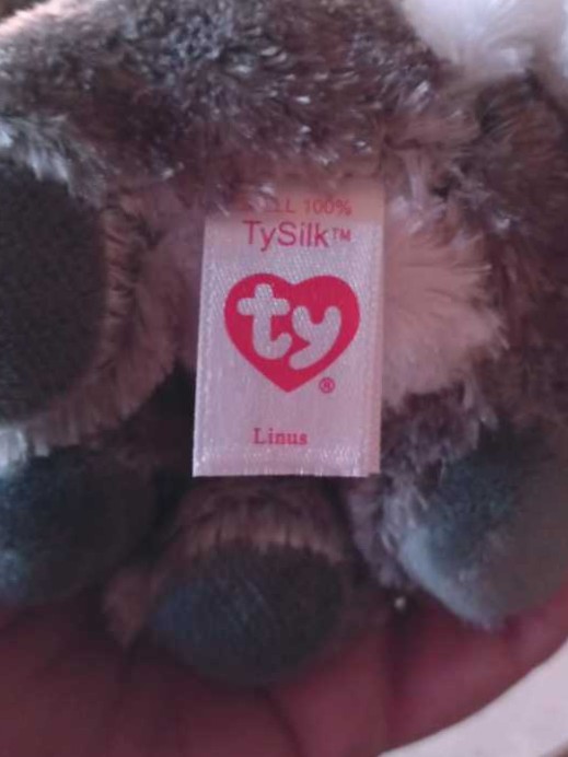 Linus the Lemur  (United States) plush collectible [Barcode 008421362240] - Main Image 3