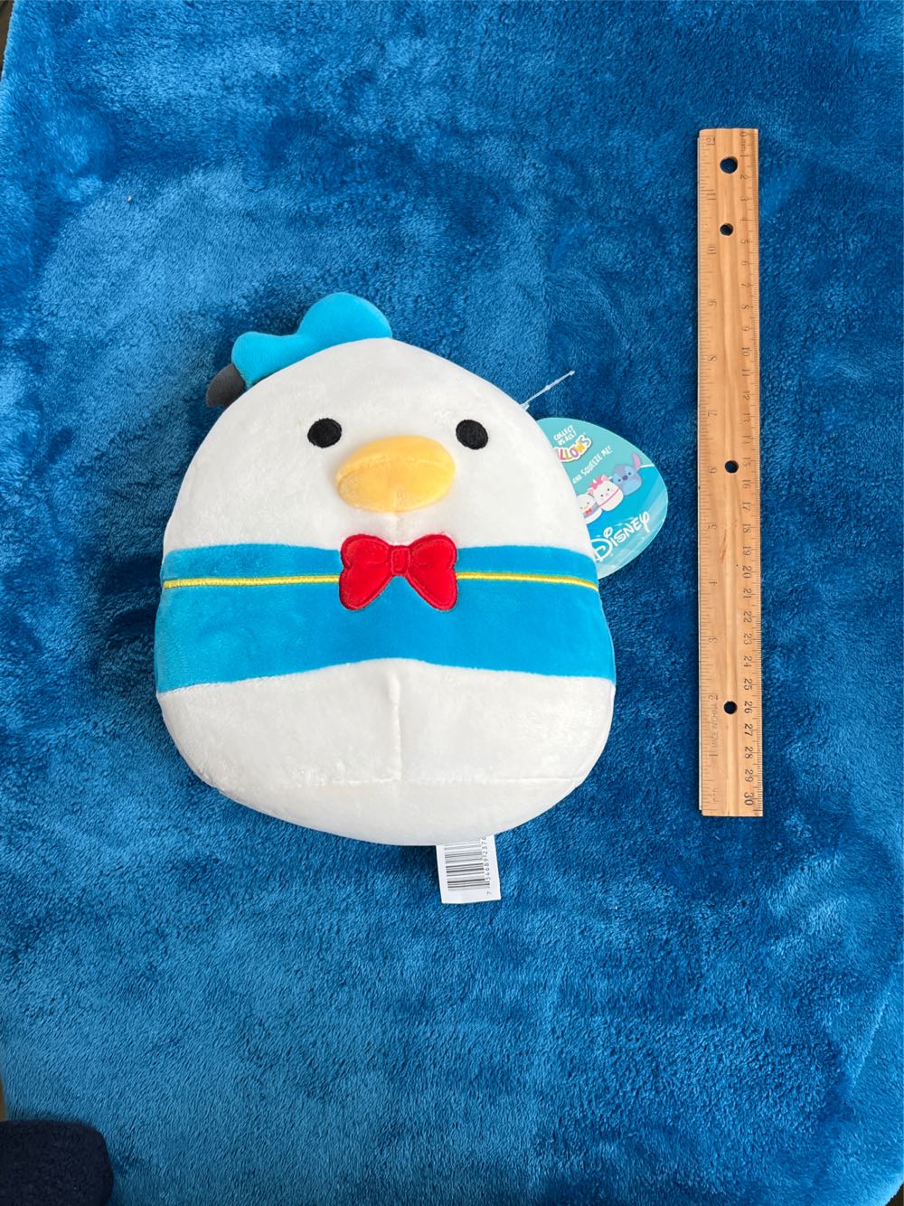 1) Donald Duck “8 Disney collection  plush collectible [Barcode 734689237616] - Main Image 3