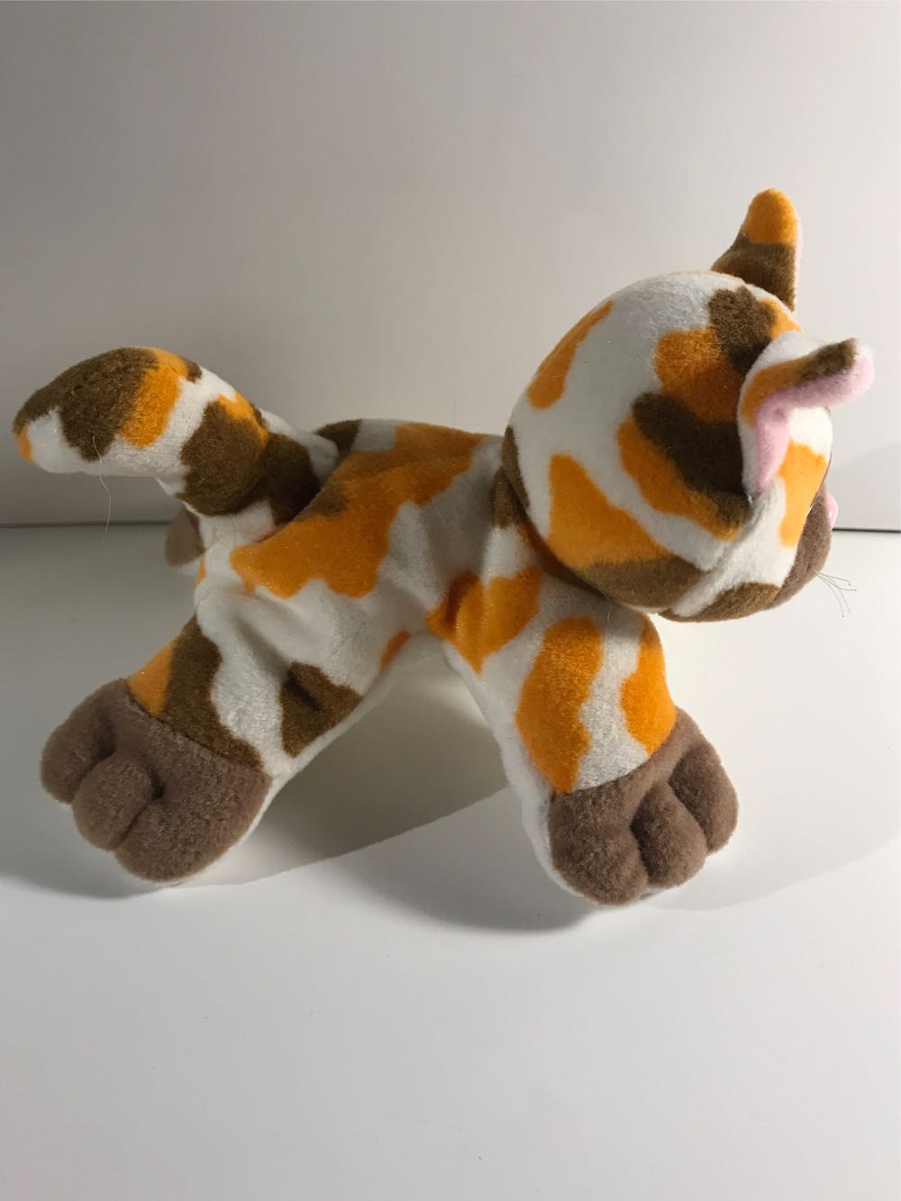 Reese, G95-6PB0-C  plush collectible - Main Image 2