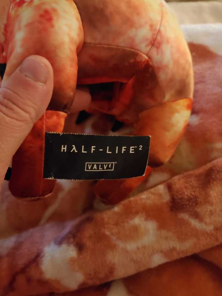 Neca Headcrab Half-Life 2  plush collectible - Main Image 4