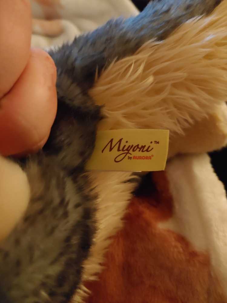 Miyoni Wolf  plush collectible - Main Image 4