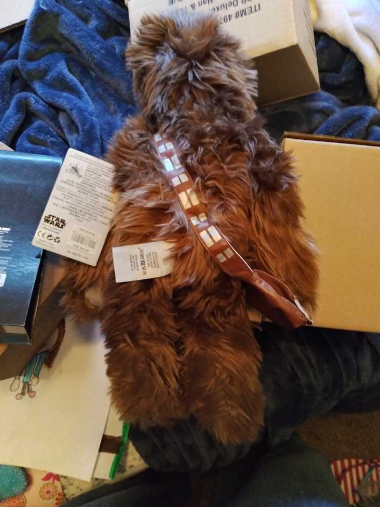Star Wars Chewbacca Plush  plush collectible [Barcode 412313787019] - Main Image 2