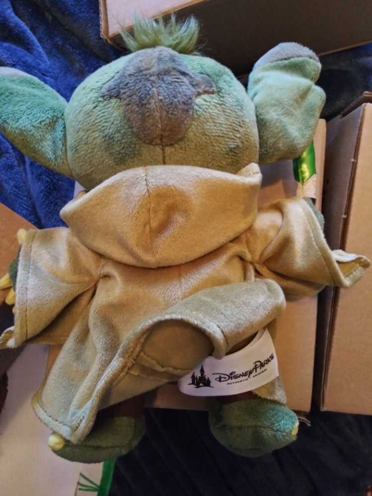 Disney Star Wars Stitch As Yoda  plush collectible - Main Image 2