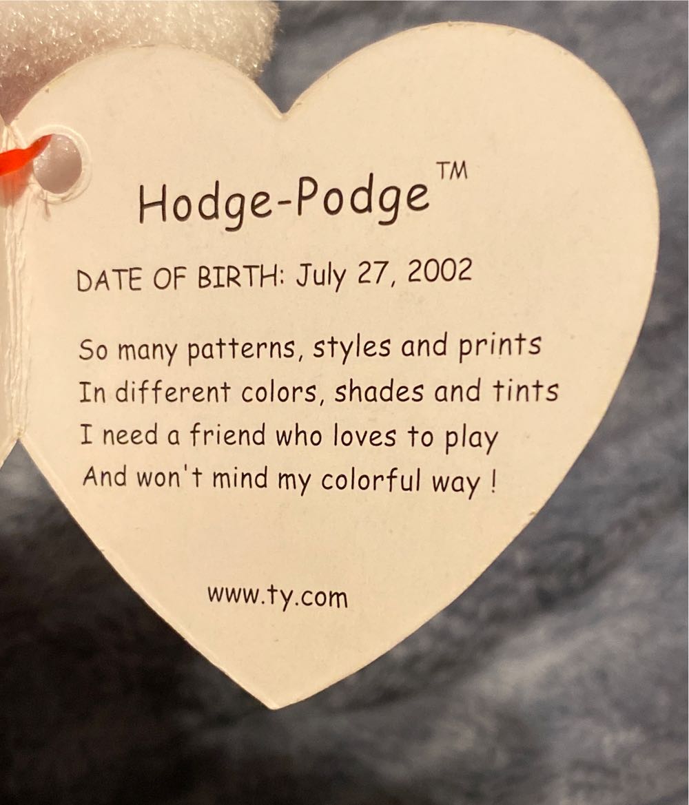 Hodge-Podge the Dog  (United States) plush collectible [Barcode 008421045693] - Main Image 2