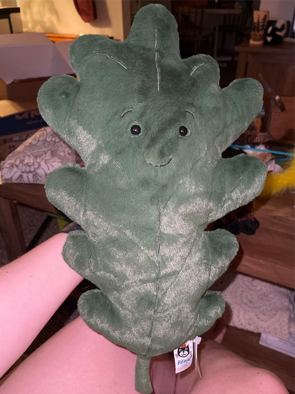 Woodland Oak Leaf  (United Kingdom) plush collectible [Barcode 670983122886] - Main Image 2