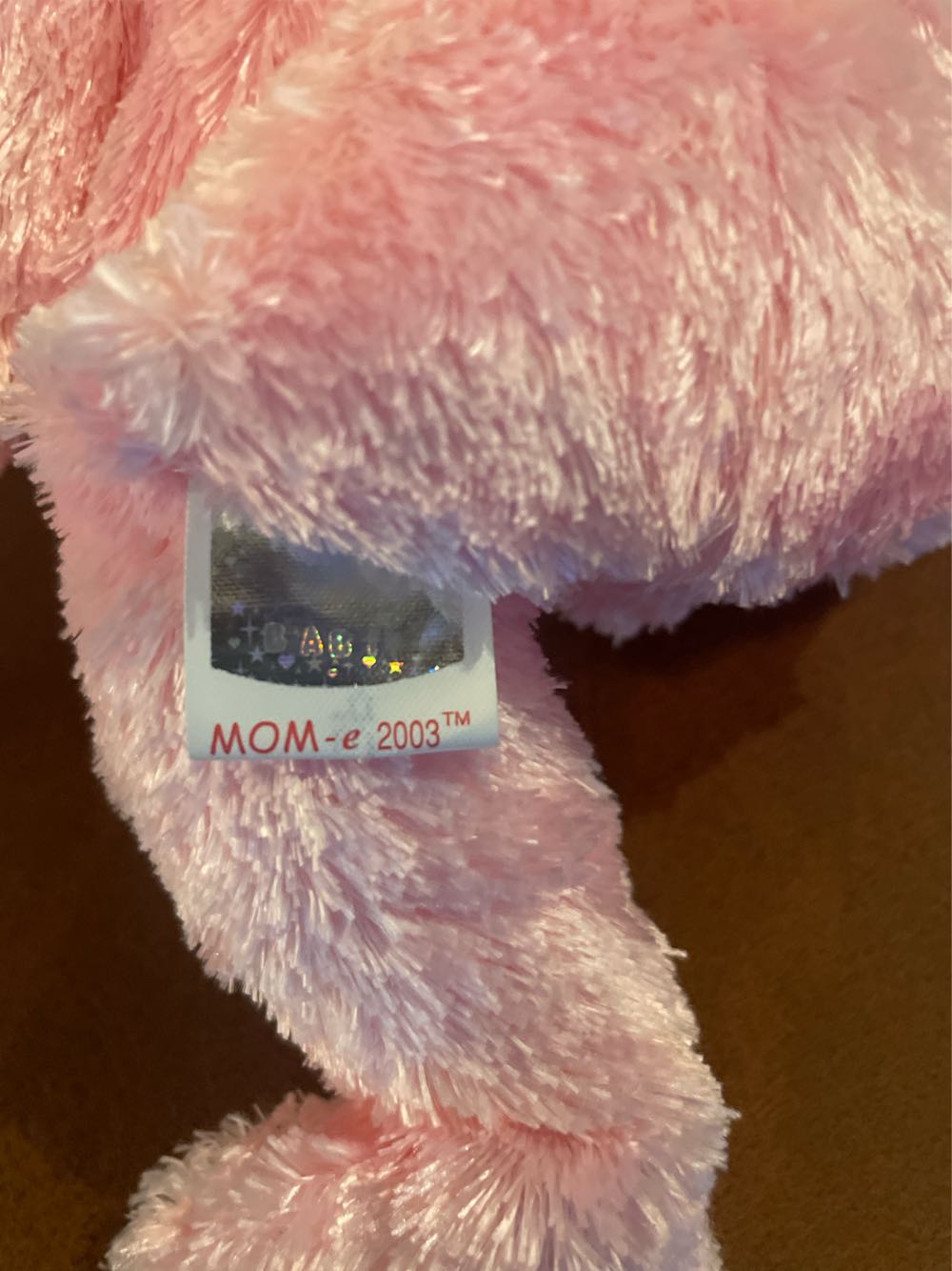 Mom-e 2003 the Bear  (United States) plush collectible - Main Image 3