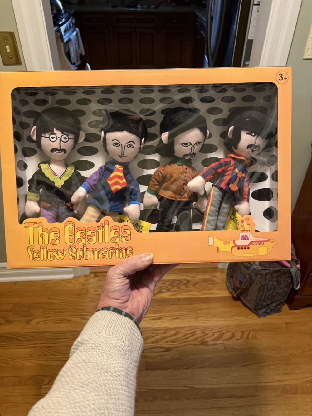 The Beatles Yellow Submarine  plush collectible [Barcode 5060224084021] - Main Image 2