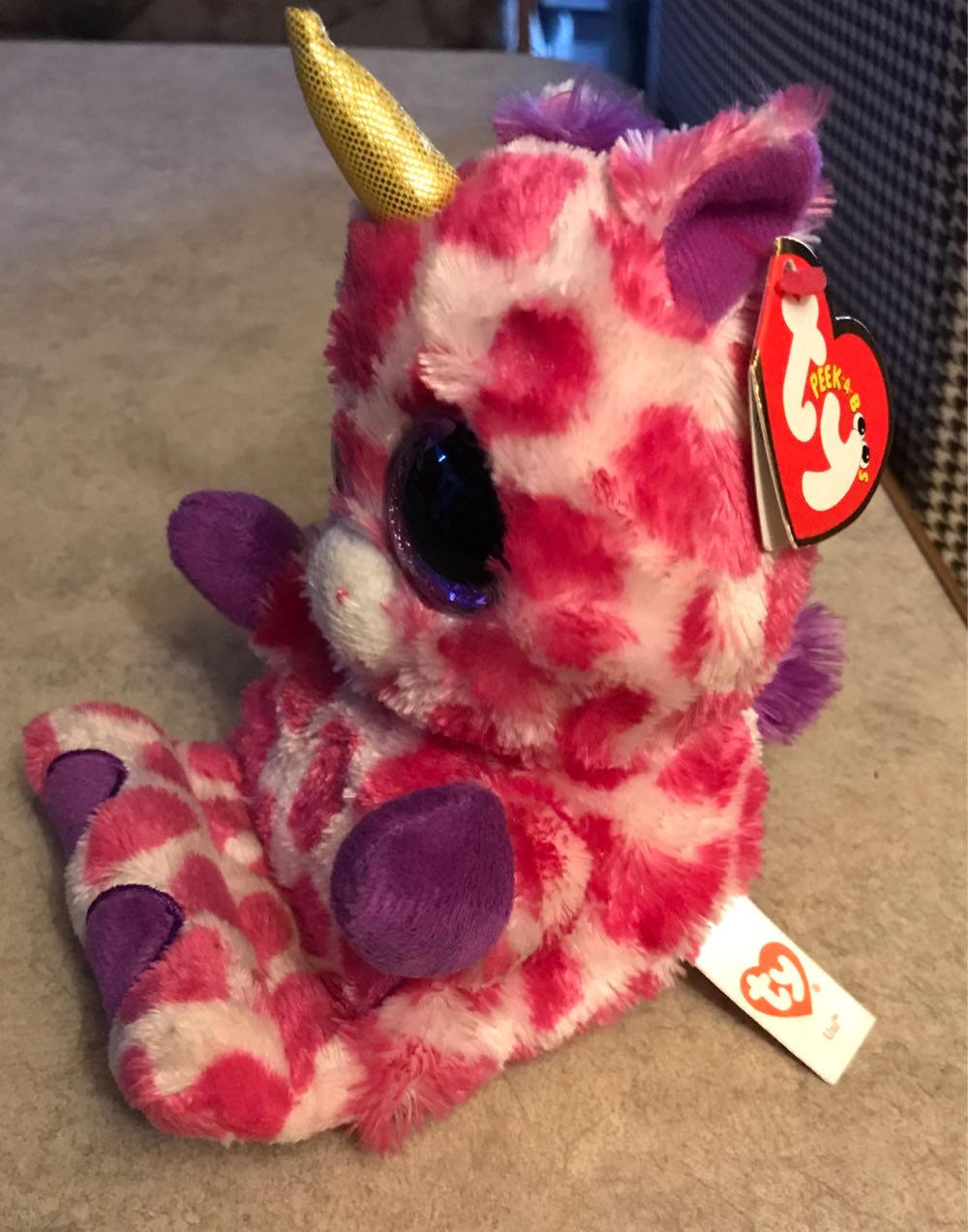 Uni the Unicorn  (United States) plush collectible [Barcode 008421000036] - Main Image 2