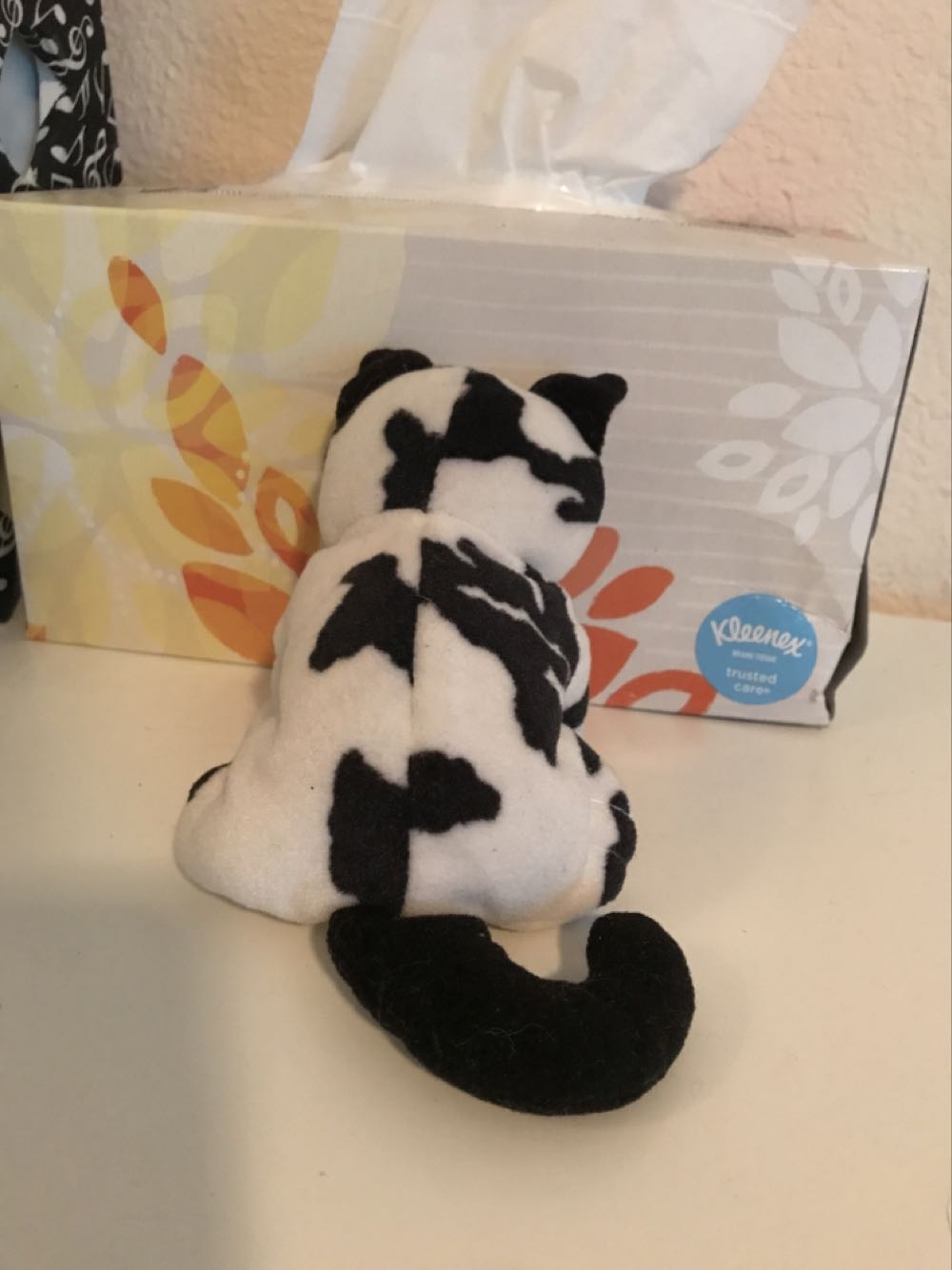 G98-4.5PP1-BkW  plush collectible - Main Image 2