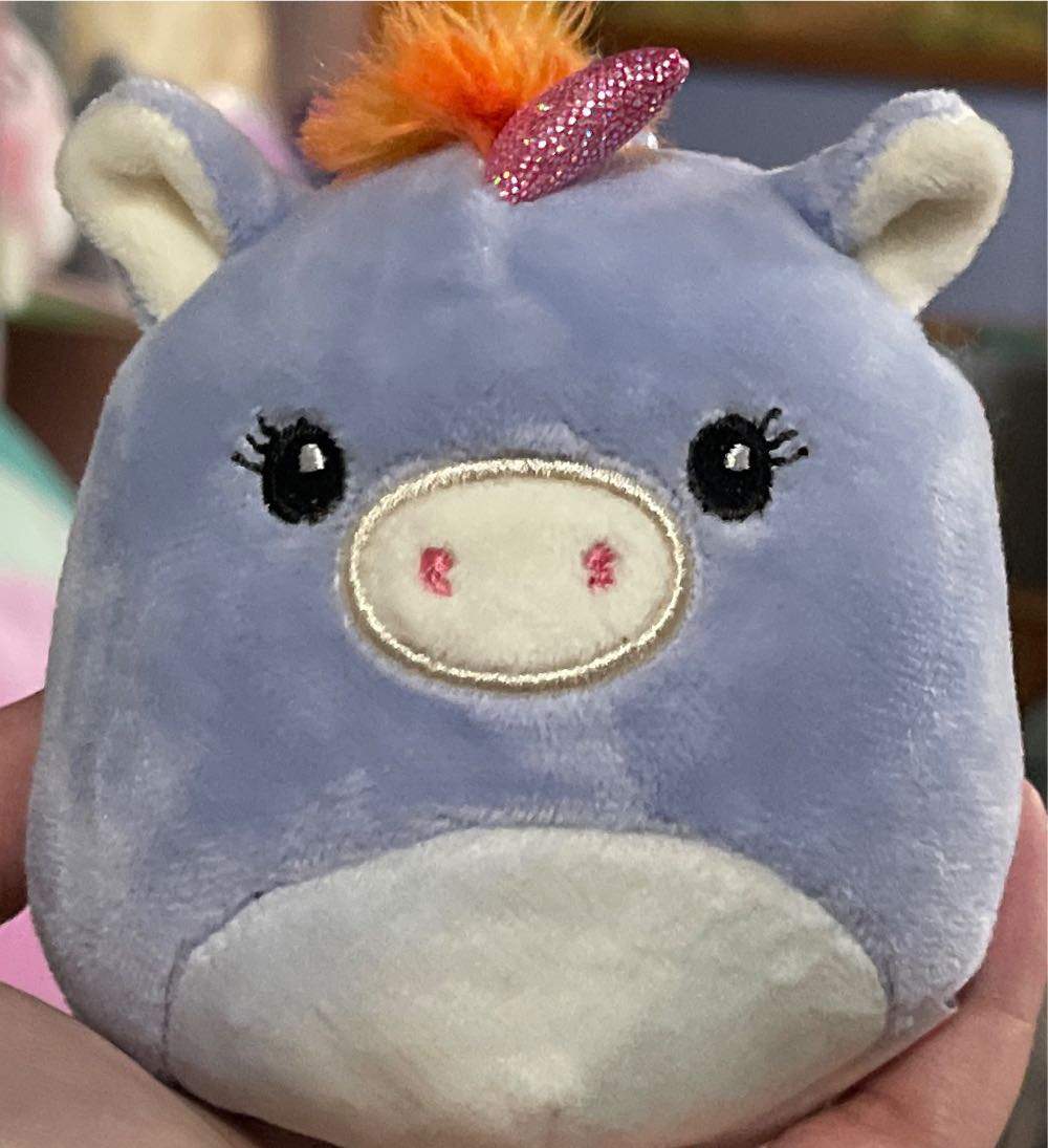 Squishmallow Squishville Mystery Egg with Fashion Accessory Series 1