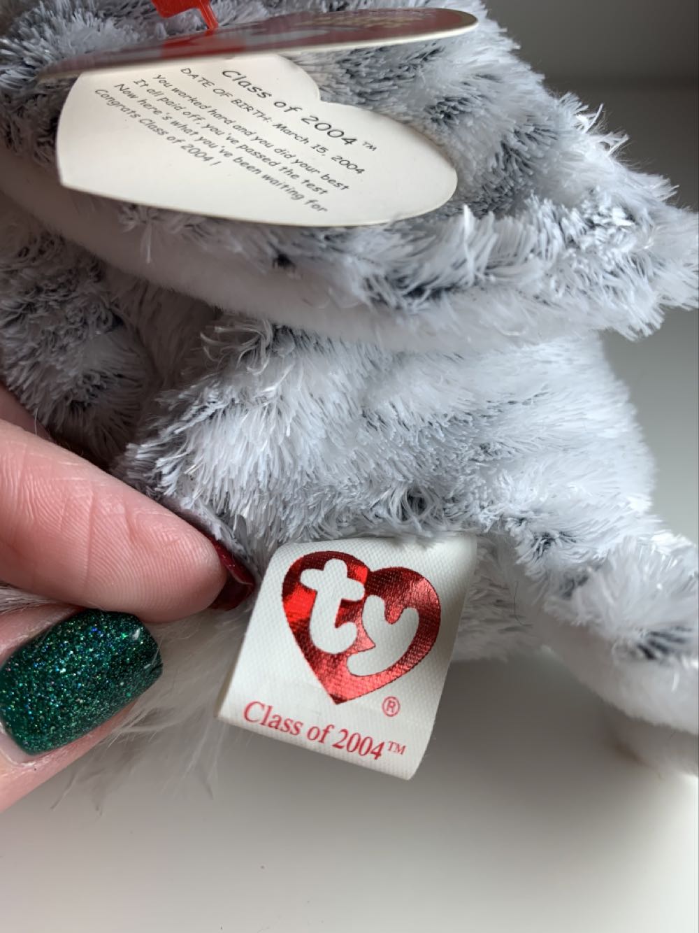 Class of 2004  plush collectible [Barcode 008421400669] - Main Image 3