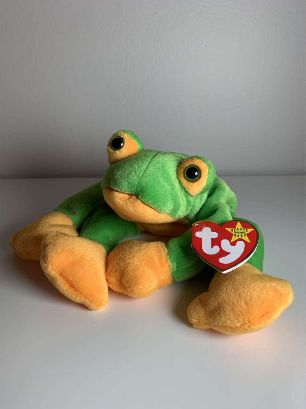 Charlie 3.5” Squishmallow Clip