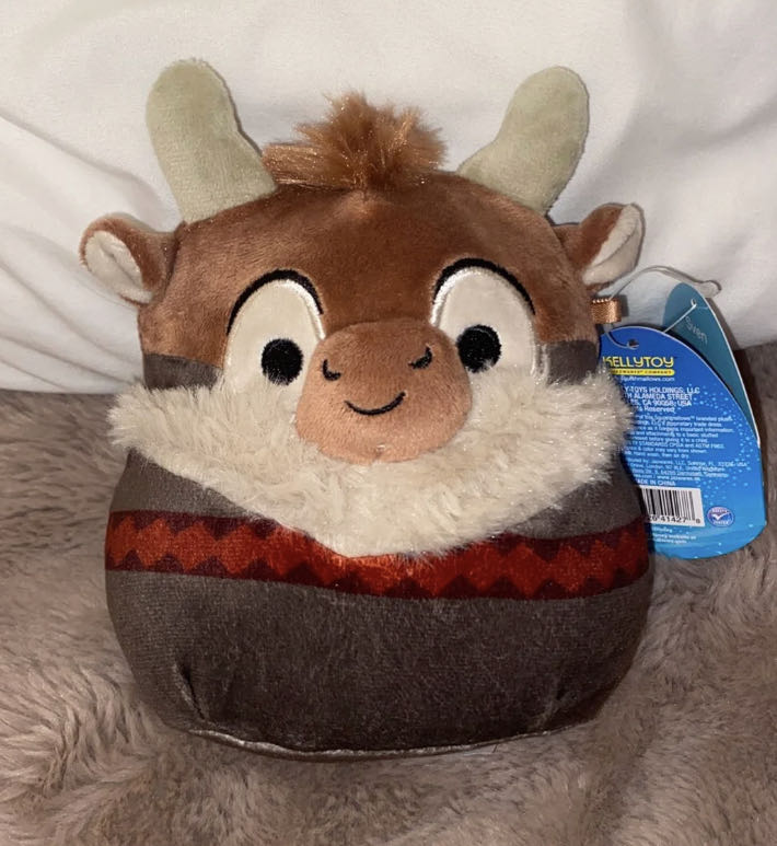 Petsmart - Grey Kitty Plush - Christmas 2017 - Red Scarf