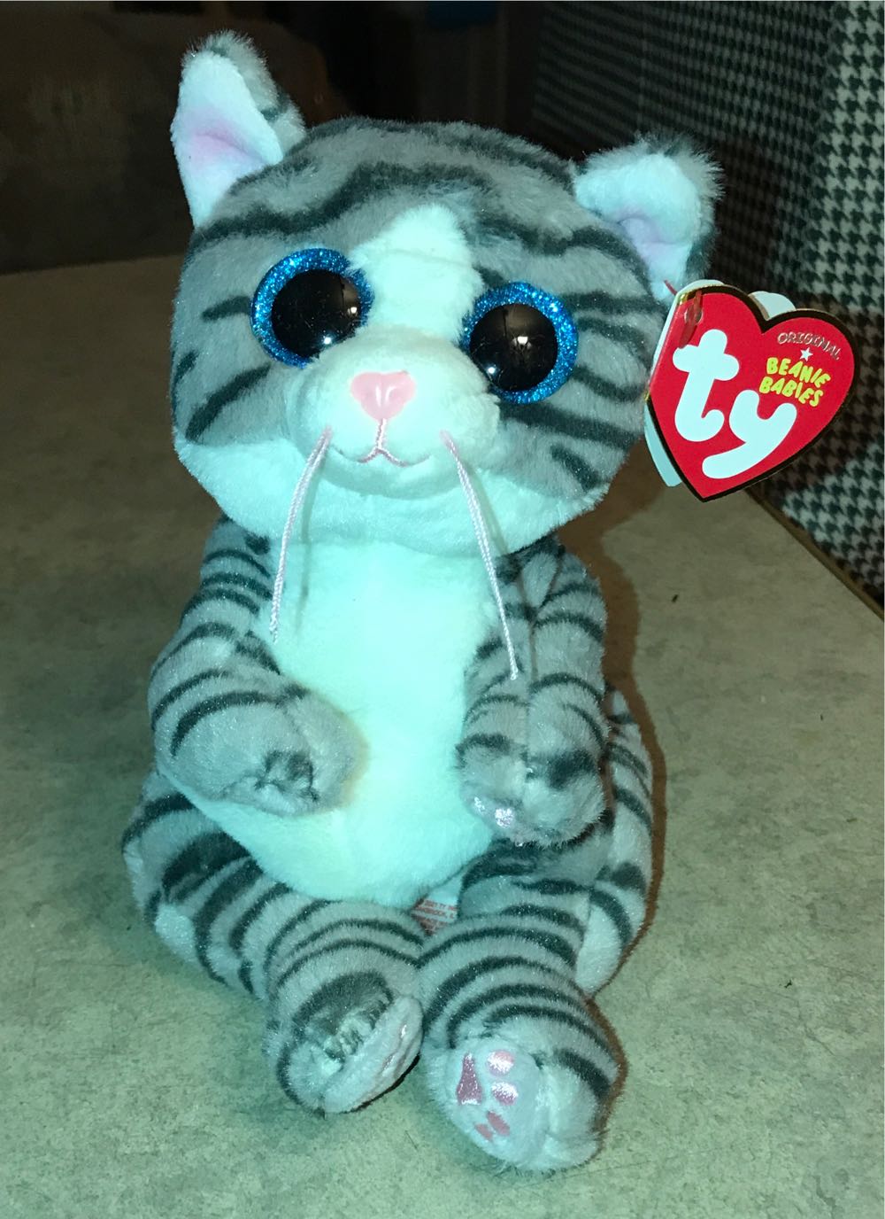 Mitzi The Gray Cat  (United States) plush collectible [Barcode 008421405398] - Main Image 2