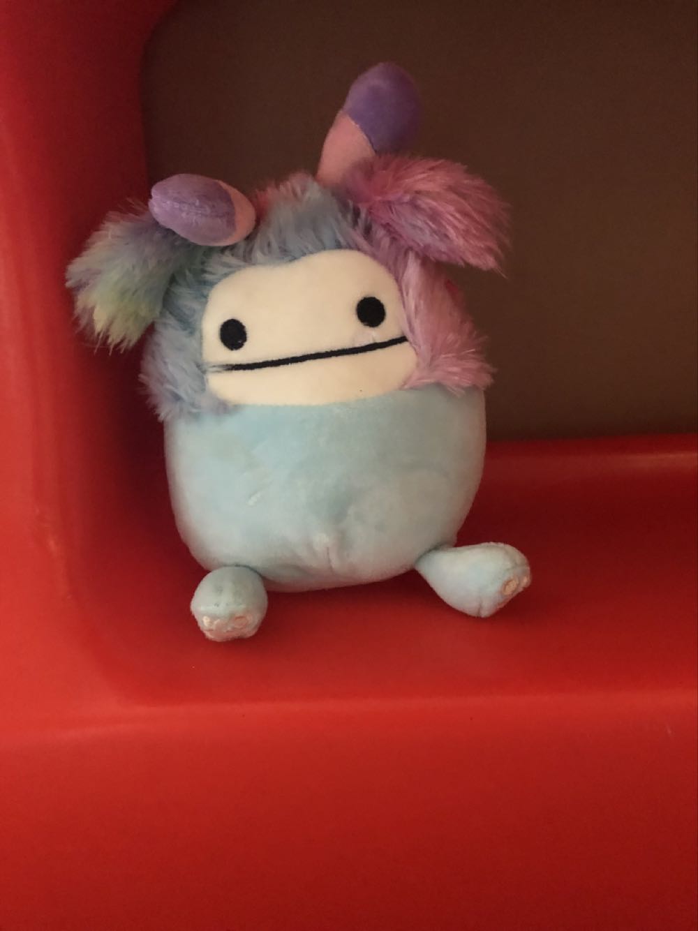 White Mountain Puzzles Hostess Piece Jigsaw Puzzle