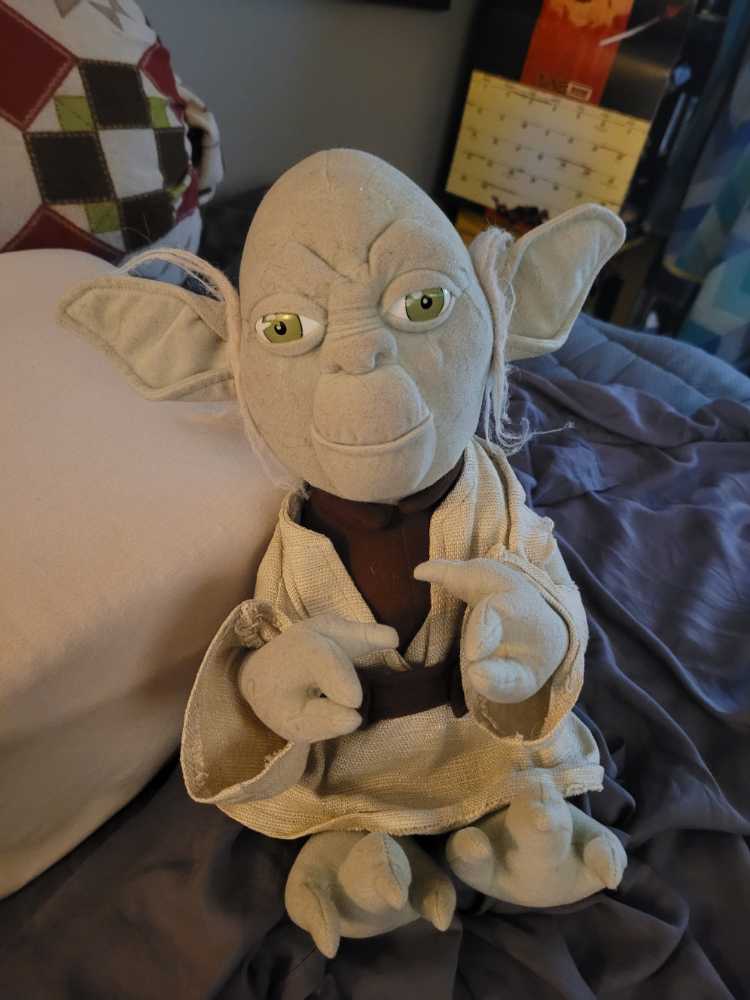 Yoda  (United States) plush collectible - Main Image 2