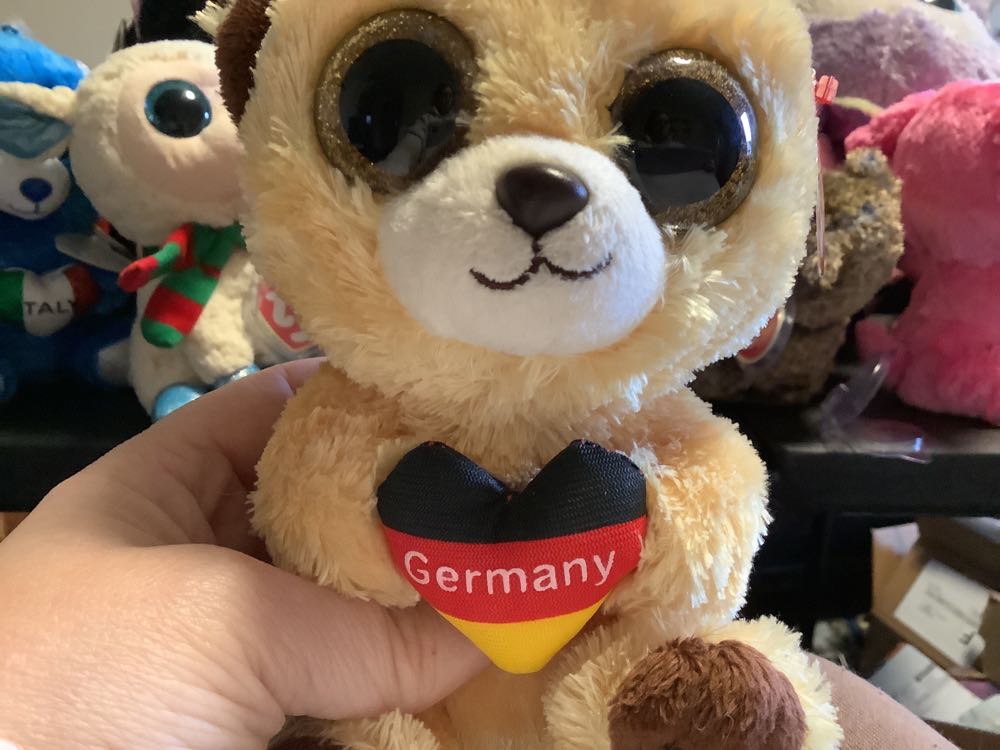 Germany  plush collectible [Barcode 008421361144] - Main Image 2