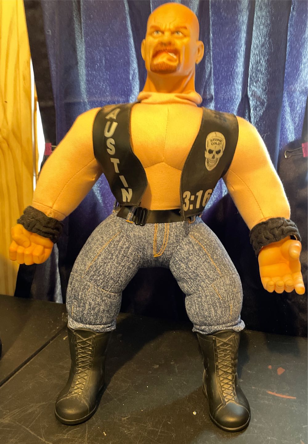 Kellypet ~ Sitting Monkey ~ Dog Toy Plush W Squeaker