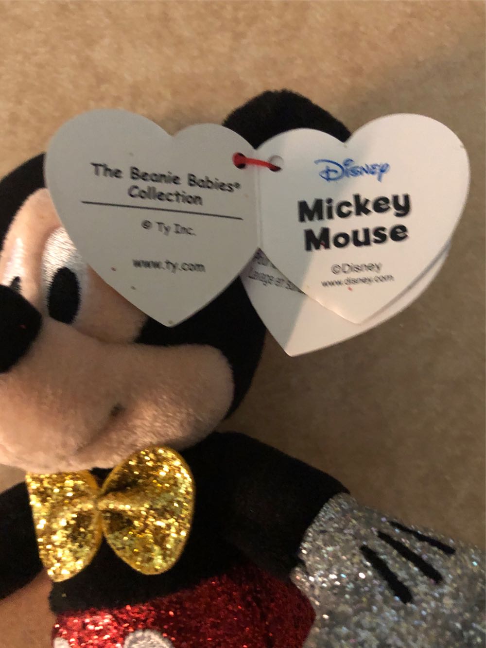 Mickey Mouse  plush collectible [Barcode 008421410989] - Main Image 3