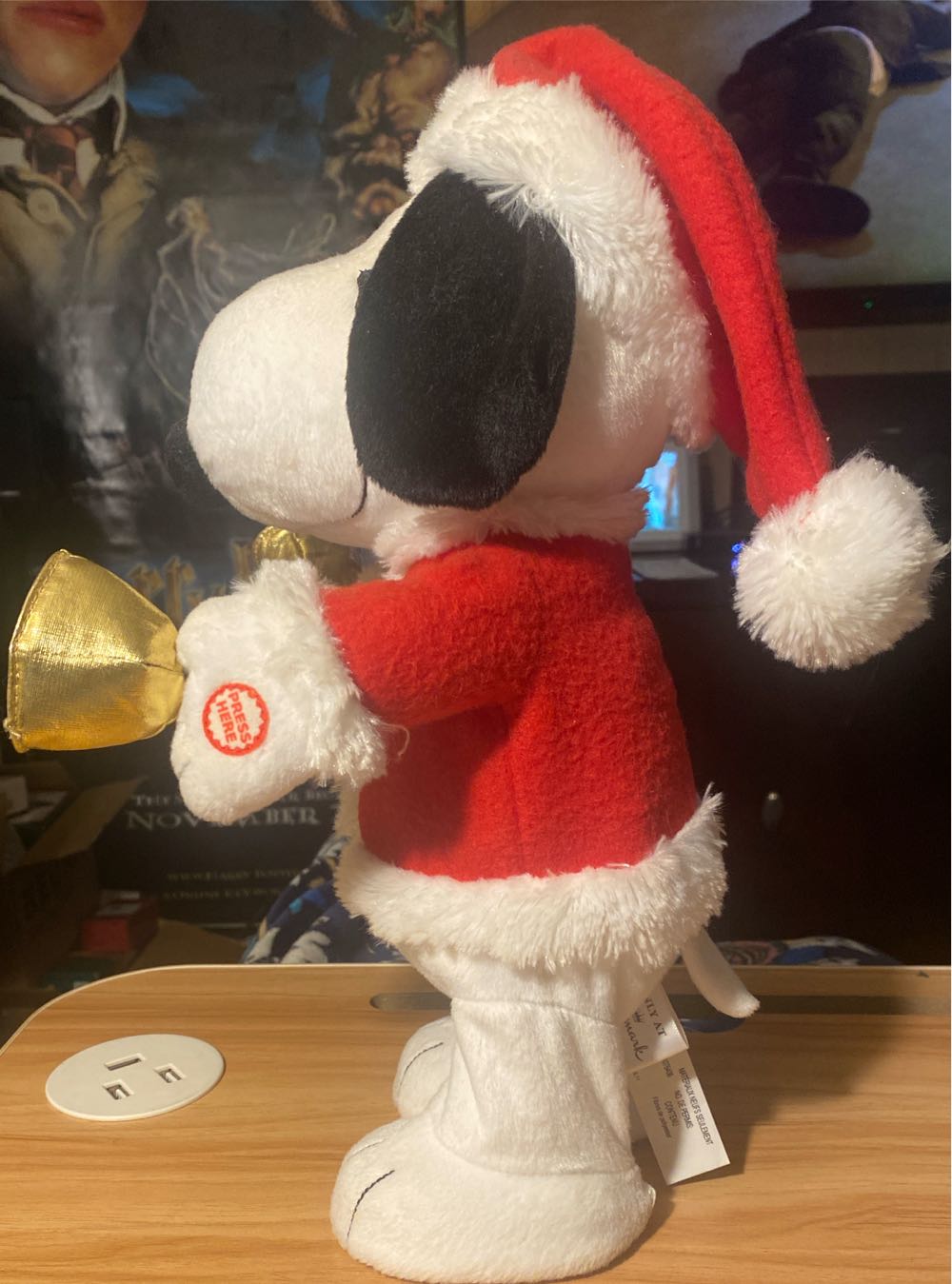 2011 Hallmark Snoopy Ringing Bells  (United States) plush collectible - Main Image 3