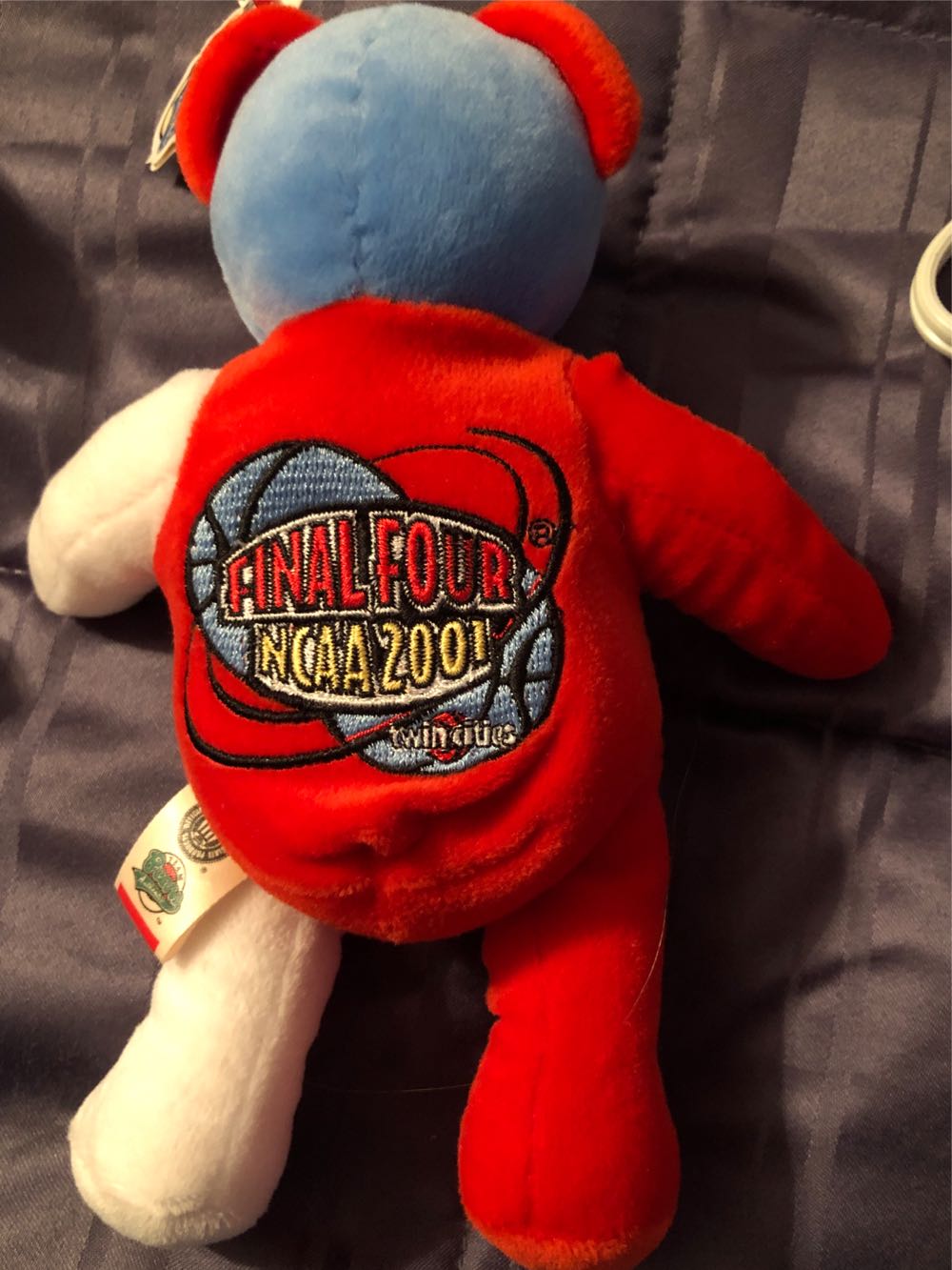 NCAA Final Four Twin Cities 2001  plush collectible [Barcode 400000249421] - Main Image 3