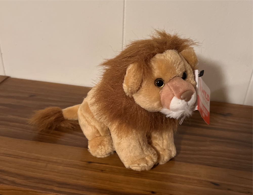 Wild Republic Wild Calls Lion Authentic Animal Sound Stuffed Animal Eight Inches Gift For Kids Plush Toy Fill Is Spun Recycled Water Bottles  plush collectible [Barcode 092389233261] - Main Image 4