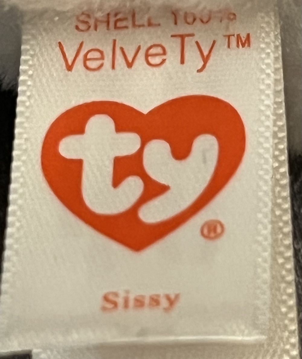 Sissy The Dog  (United States) plush collectible [Barcode 008421365708] - Main Image 3