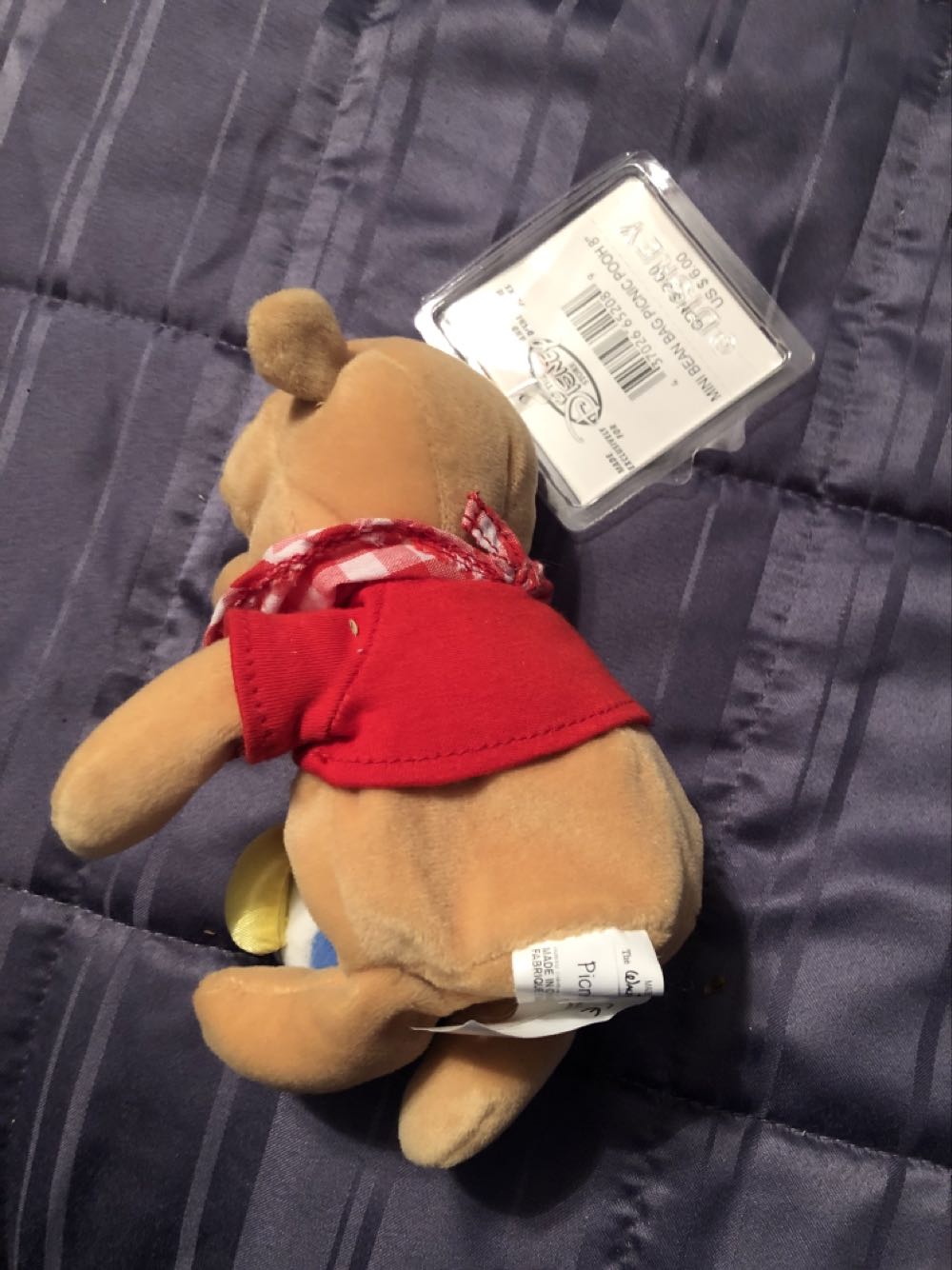 Mini Bean Bag Picnic Pooh 8”  plush collectible [Barcode 437026652089] - Main Image 3