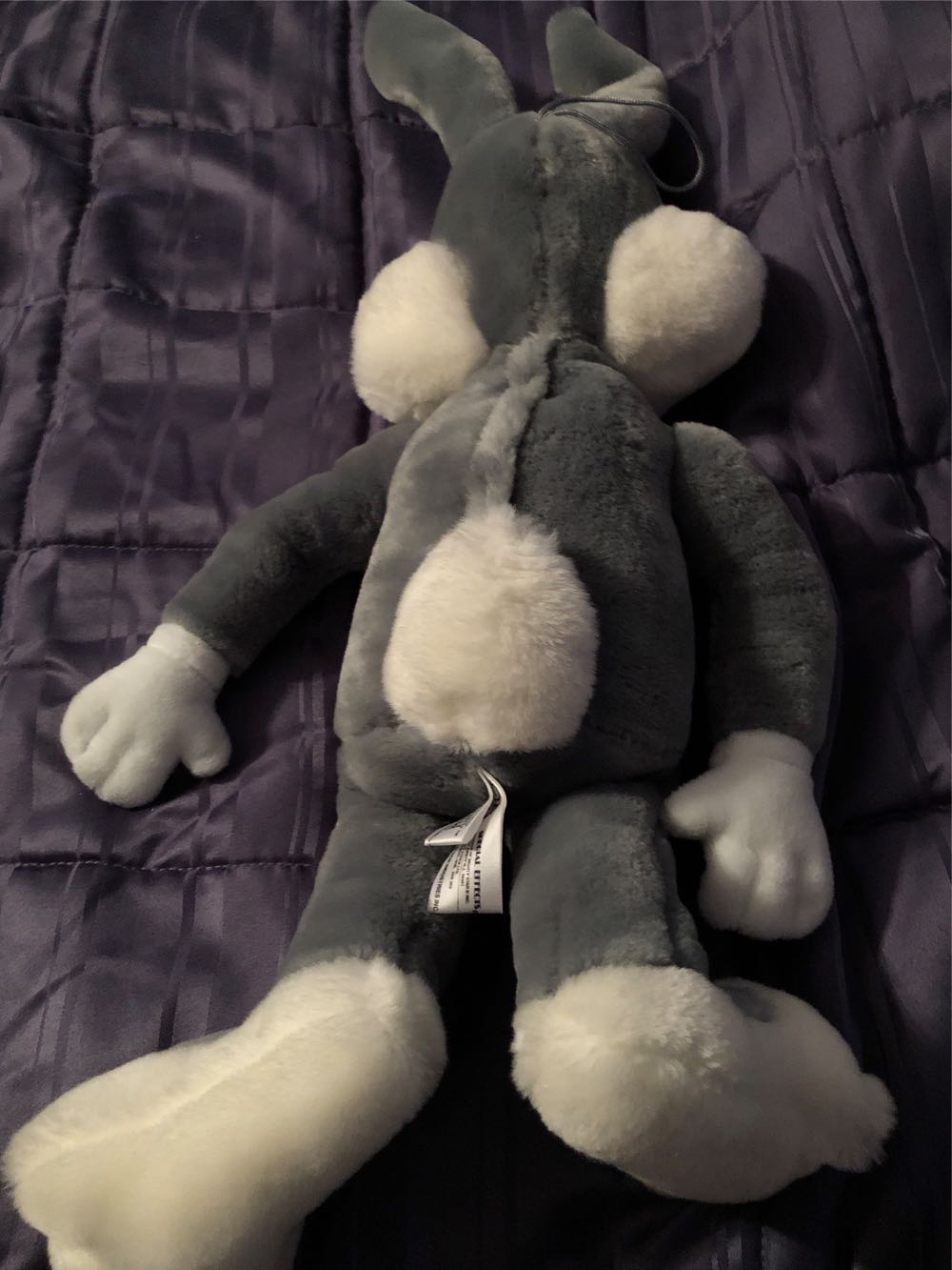 Bugs Bunny 50th Talking Anniversary 24K  plush collectible [Barcode 033012016967] - Main Image 3