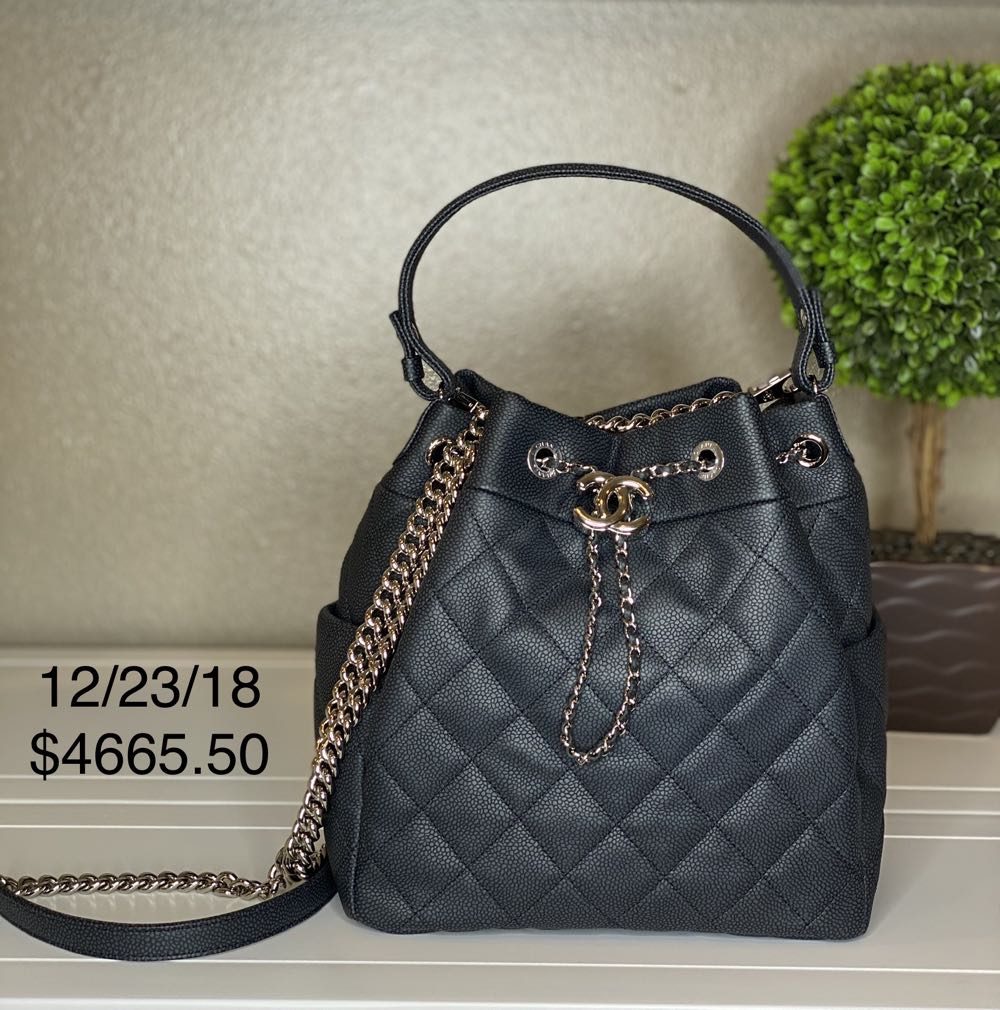 Chanel Grained calfskin Quiltes CC Chain Bucket Drawstring   plush collectible - Main Image 2