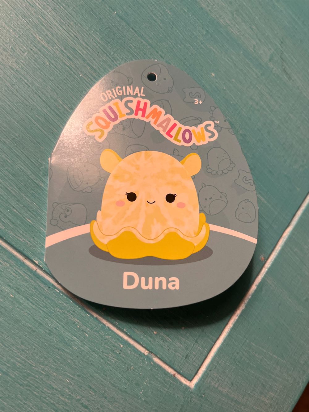Duna  plush collectible [Barcode 196566170582] - Main Image 2