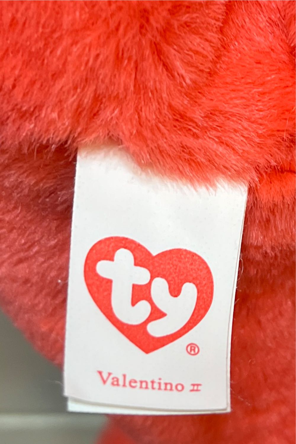 Valentino II The Bear  (United States) plush collectible [Barcode 008421413058] - Main Image 3