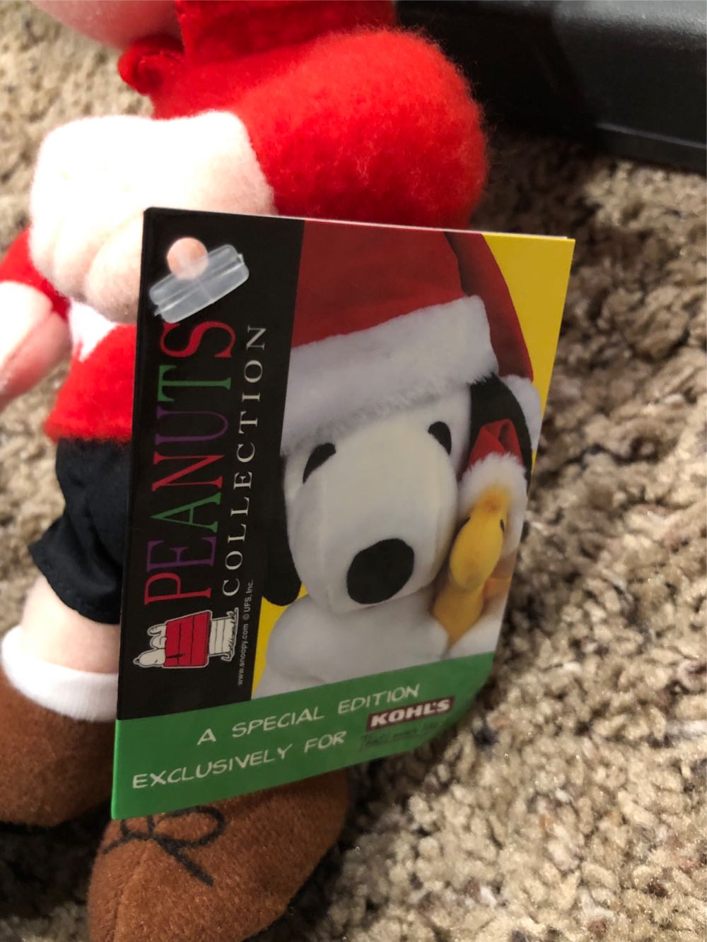 Charlie Brown Peanuts Winter Santa Hat  plush collectible [Barcode 083361612679] - Main Image 2