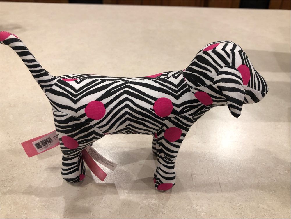 Victoria’s Secret Pink Dot Stuffed Dog Stuffed Animal 犬 & Leopard ぬいぐるみ Victoria Print  plush collectible [Barcode 0667528421917] - Main Image 2