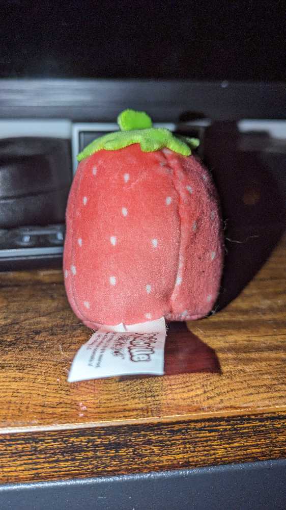 Scarlet (Squishville)  plush collectible - Main Image 2