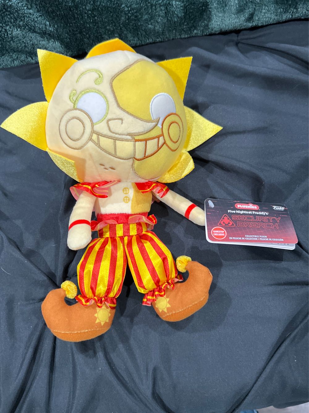 6 Funko Pop! Plush: Five Nights At Freddy’s Security Breach Sun  (United States) plush collectible [Barcode 889698708173] - Main Image 2