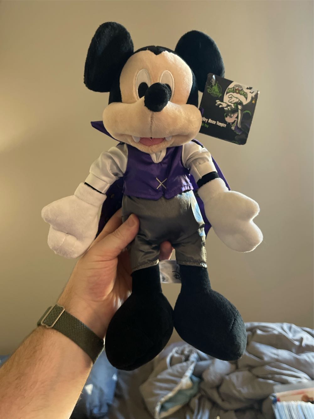 Giant Microbes Staph